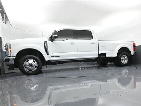 Used 2025 Ford F350 Lariat w/ Lariat Ultimate Package AWD/4WD image 37