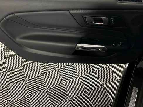 Used 2025 Ford Mustang Premium image 21