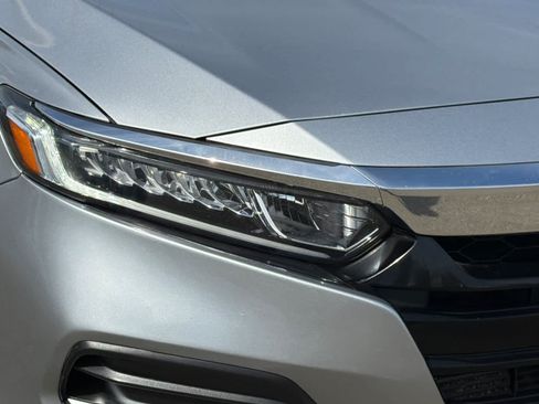Used 2018 Honda Accord LX image 17