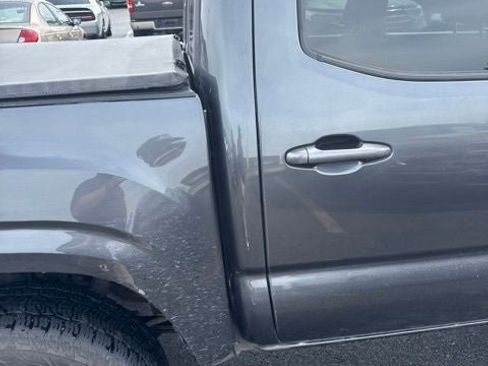 Used 2021 Toyota Tacoma SR AWD/4WD image 23