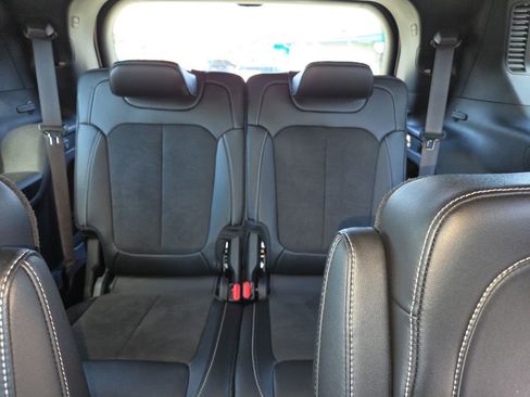 Used 2024 Jeep Grand Cherokee L Altitude image 23