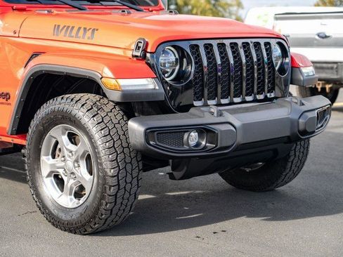Used 2021 Jeep Gladiator Willys image 6