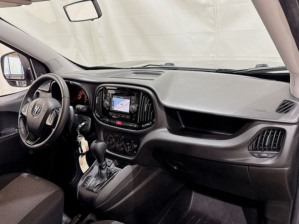 Used 2018 RAM ProMaster City Tradesman SLT FWD image 26