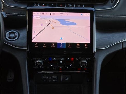 Used 2022 Jeep Grand Cherokee L Overland w/ Luxury Tech Group IV image 34