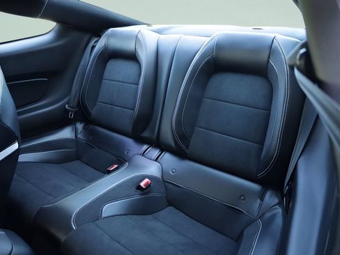 Used 2020 Ford Mustang Shelby GT500 w/ Technology Package RWD image 20
