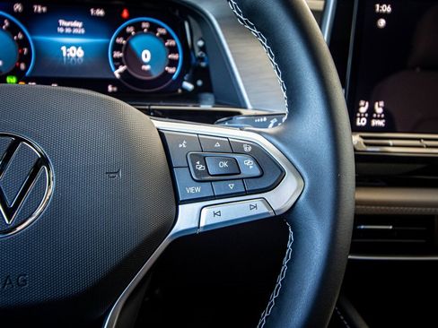 New 2026 Volkswagen Atlas Cross Sport SE image 33