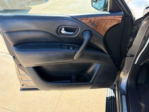 Used 2019 INFINITI QX80 Luxe RWD image 13