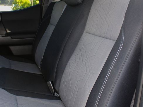 Used 2023 Toyota Tacoma TRD Sport image 21