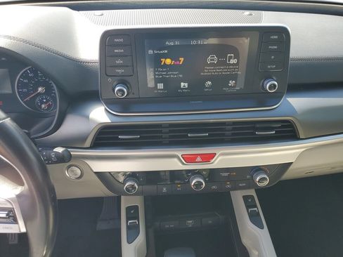 Used 2020 Kia Telluride S FWD image 17