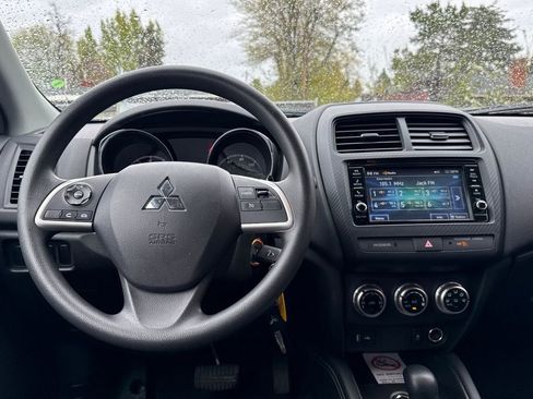 Used 2025 Mitsubishi Outlander Sport ES AWD/4WD image 14