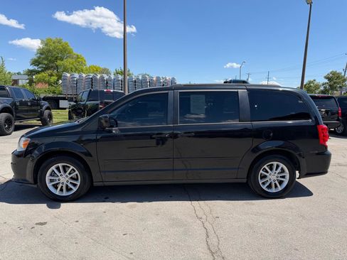 Used 2016 Dodge Grand Caravan SXT FWD image 6