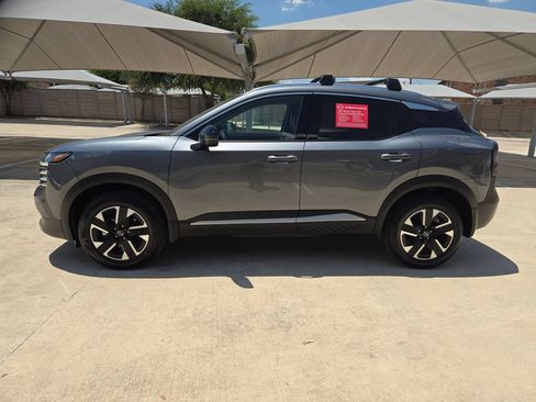 Certified 2026 Nissan Kicks SR FWD image 6