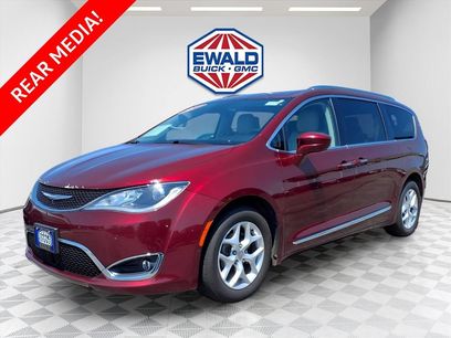 Used 2017 Chrysler Pacifica Touring-L Plus w/ Advanced Safetytec Group