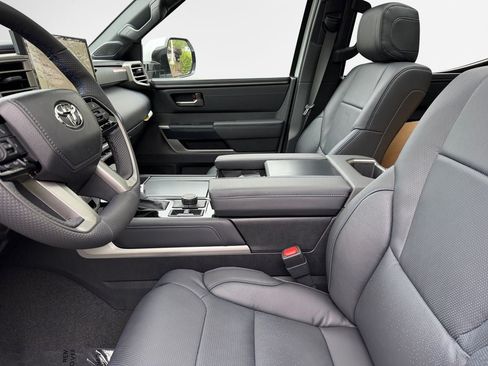 Used 2026 Toyota Tundra Platinum AWD/4WD image 12
