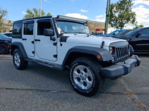 Used 2017 Jeep Wrangler Unlimited Sport w/ Quick Order Package 24S AWD/4WD image 7