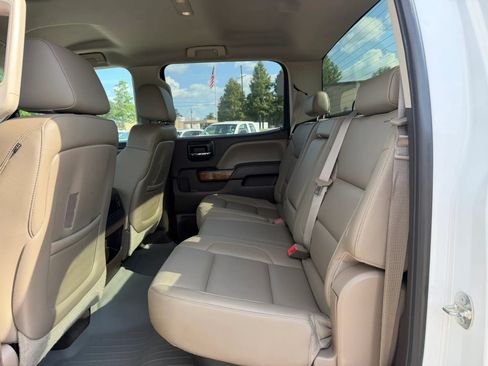 Used 2015 GMC Sierra 2500 SLT w/ Duramax Plus Package AWD/4WD image 21
