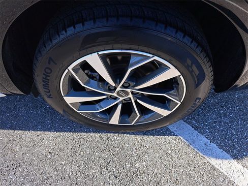 Certified 2023 Audi Q5 2.0T Premium w/ Convenience Package image 30