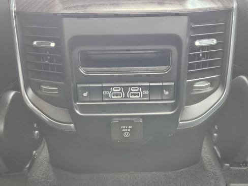 Used 2025 RAM 1500 Laramie AWD/4WD image 28