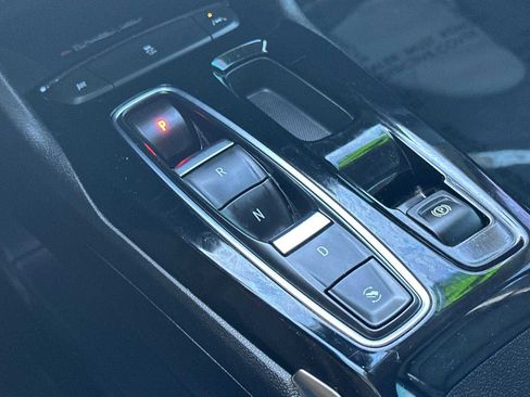 Used 2022 Chevrolet Bolt EUV LT w/ Convenience Package image 23