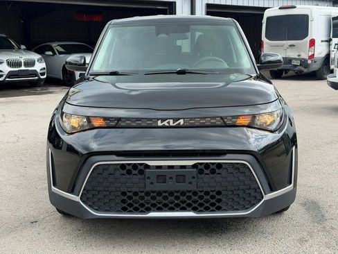 Used 2023 Kia Soul LX w/ LX Technology Package FWD image 2