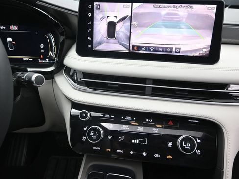 Certified 2026 INFINITI QX60 Luxe w/ Cargo Package FWD image 29