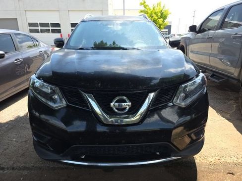 Used 2016 Nissan Rogue SV FWD image 2
