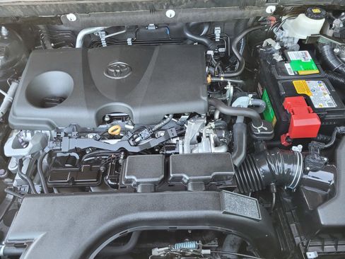 Used 2021 Toyota RAV4 XLE Premium image 30