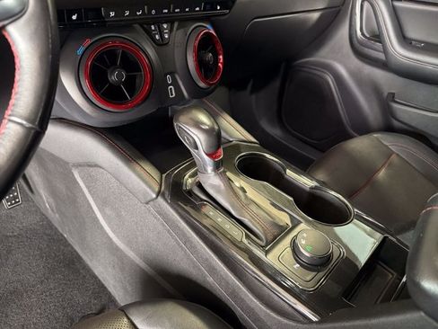Used 2020 Chevrolet Blazer RS w/ LPO, Floor Liner Package FWD image 17