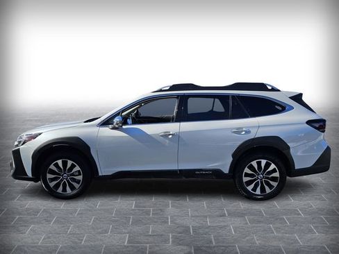 Used 2024 Subaru Outback Touring image 4