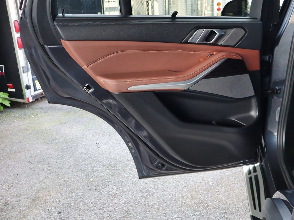 Used 2020 BMW X5 xDrive40i w/ Executive Package AWD/4WD image 53