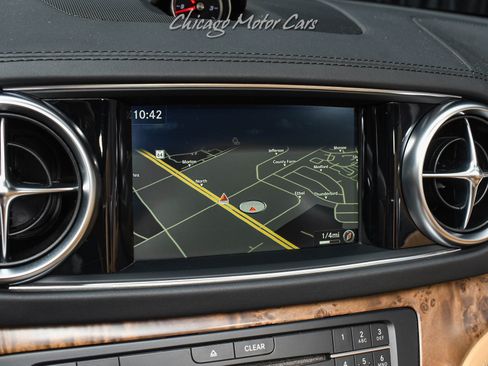 Used 2019 Mercedes-Benz SL 550 image 14