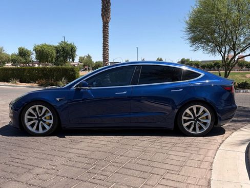 Used 2019 Tesla Model 3 Long Range RWD image 5
