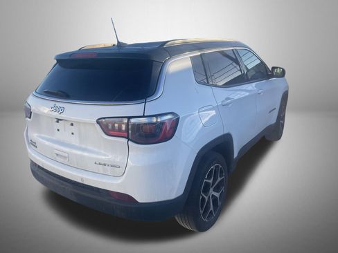 Used 2024 Jeep Compass Limited image 3