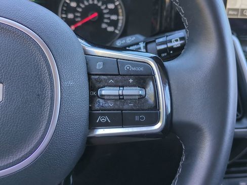 Certified 2023 Kia Sorento S w/ Panoramic Sunroof Package image 27