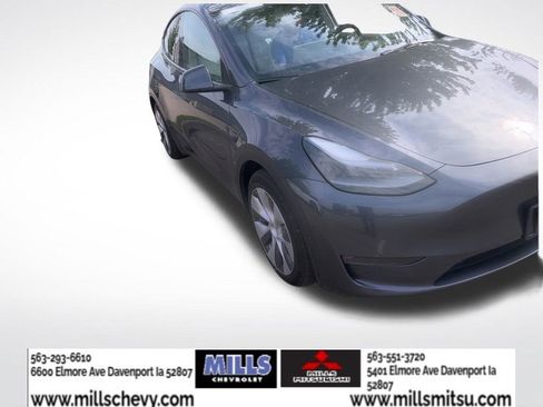 Used 2023 Tesla Model Y AWD image 2
