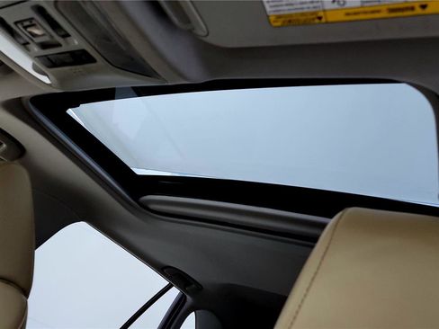 Used 2023 Toyota RAV4 XLE Premium image 26