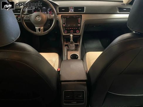 Used 2014 Volkswagen Passat TDI SE image 15