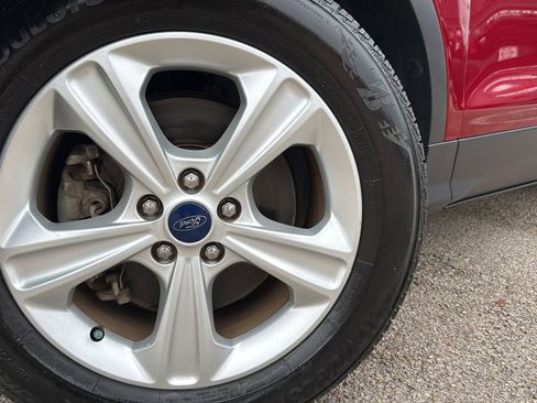 Used 2016 Ford Escape SE FWD image 25
