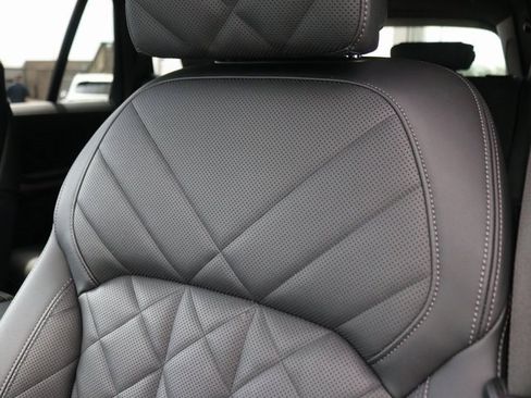 Used 2024 BMW X5 xDrive40i image 8