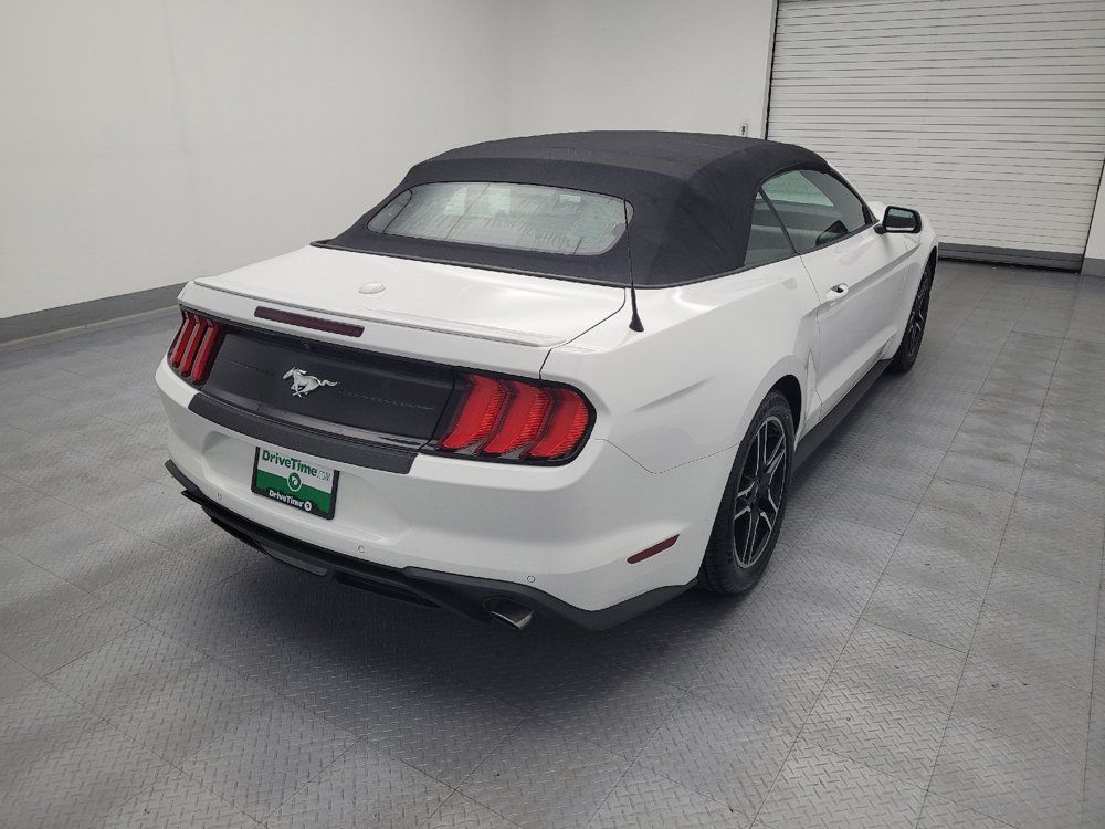 Used 2022 Ford Mustang Premium RWD image 9
