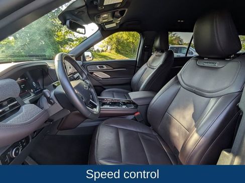 Used 2026 Ford Explorer Platinum AWD/4WD image 10