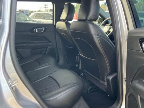 Used 2022 Jeep Compass Altitude image 12