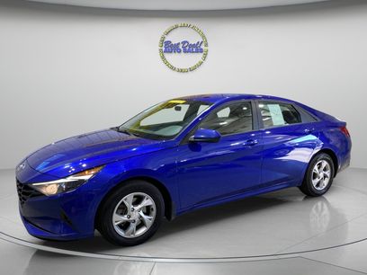 Used 2022 Hyundai Elantra SE