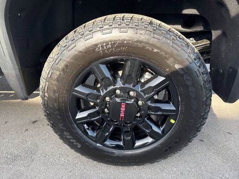 New 2026 GMC Sierra 2500 AT4 w/ AT4 Premium Plus Package AWD/4WD image 32
