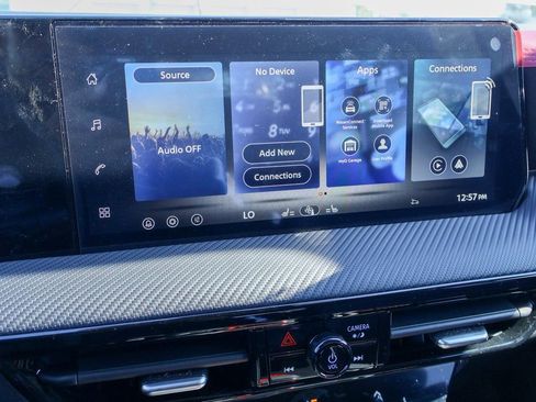 New 2026 Nissan Kicks SR image 3