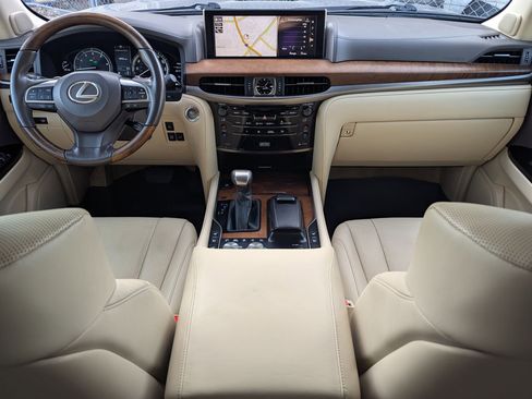 Used 2016 Lexus LX 570 4WD image 17