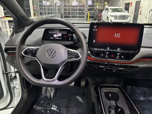 Used 2023 Volkswagen ID.4 Pro image 15