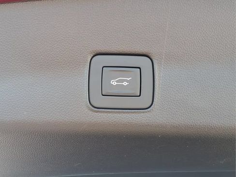 Used 2024 Chevrolet TrailBlazer RS w/ Convenience Package AWD/4WD image 24