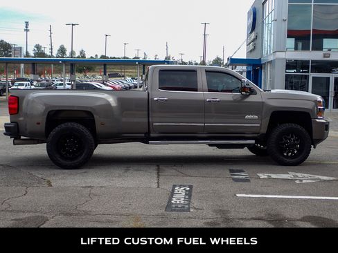 Used 2017 Chevrolet Silverado 3500 High Country w/ Duramax Plus Package image 10
