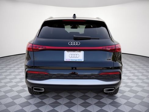 Used 2025 Audi Q5 Premium w/ Premium Plus AWD/4WD image 11